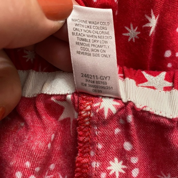 Victoria's Secret Flannel Pajama Set XL Women’s Red Stars Print Christmas, 2009 - Picture 9 of 16